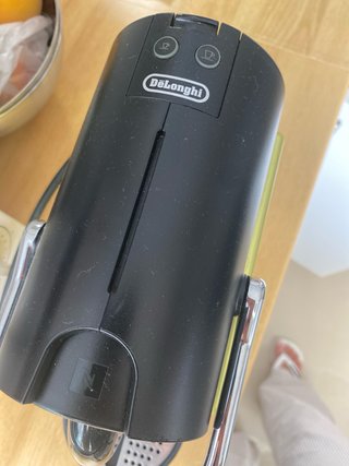 Cafetera Nespresso Verde y Negra