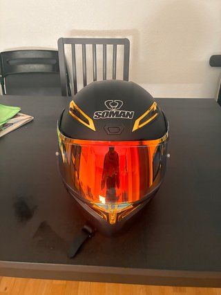 Casco Moto Soman: Estilo y Protección