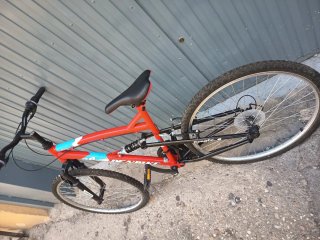 Bicicleta de Montaña Roja