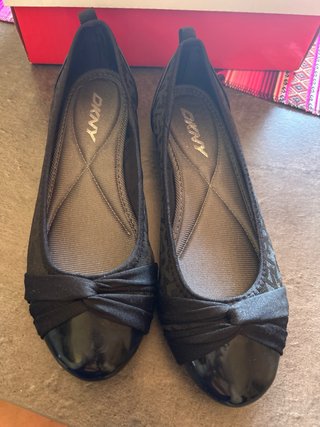 Manoletinas DKNY negras