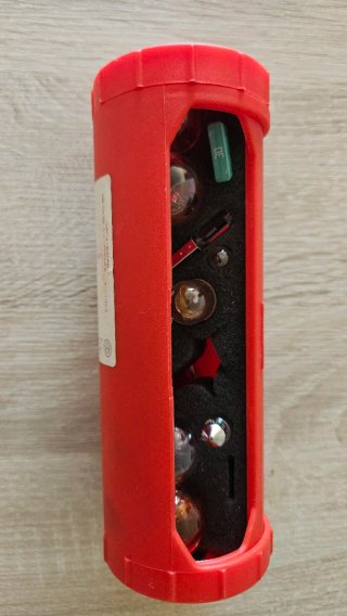 Estuche Original Bombillas y Fusibles Audi