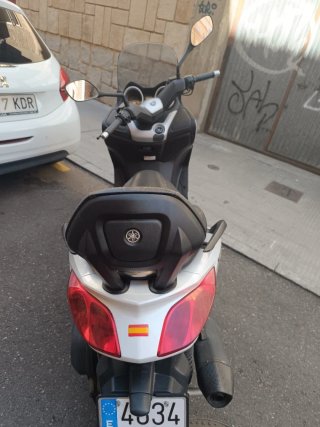 Yamaha Xmax 250 Blanca
