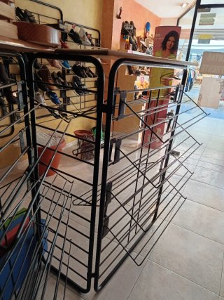 Expositor metálico 2 caras con estante madera