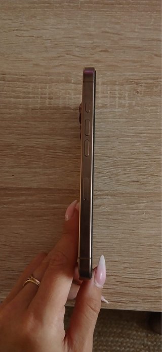 iPhone 16 Pro Gold