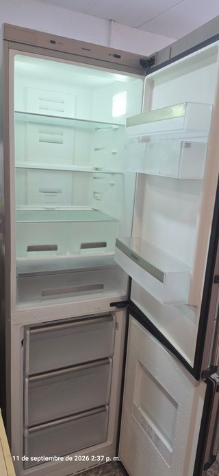 NEVERA SIEMENS INOX