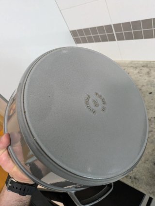 Olla Staub Hierro Fundido 28cm Gris
