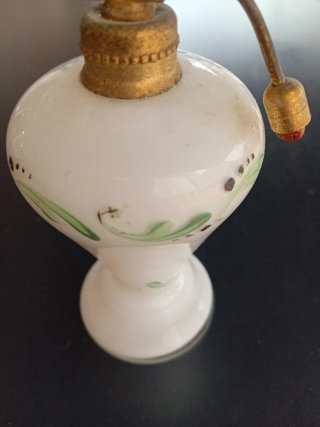 Frasco antiguo de cristal para perfume
