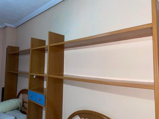 Estantería de pared madera y azul