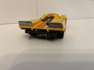 Porsche 917 Scalextric Amarillo