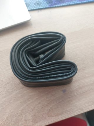 Cámara de aire bicicleta 27.5 Schrader 48mm
