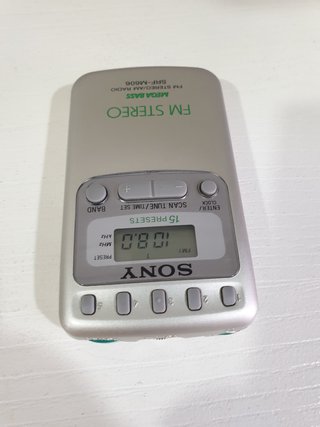 Radio Portátil Sony SRF-M606 FM/AM Mega Bass