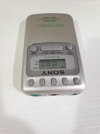 Radio Portátil Sony SRF-M606 FM/AM Mega Bass