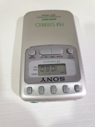 Radio Portátil Sony SRF-M606 FM/AM Mega Bass