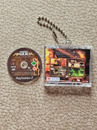 Tomb Raider Anniversary PS2 gadget keychain nfc