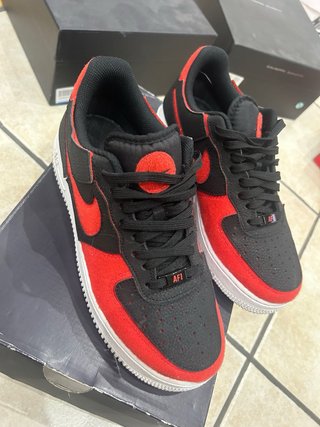 Nike Air Force 1 Rosse e Nere