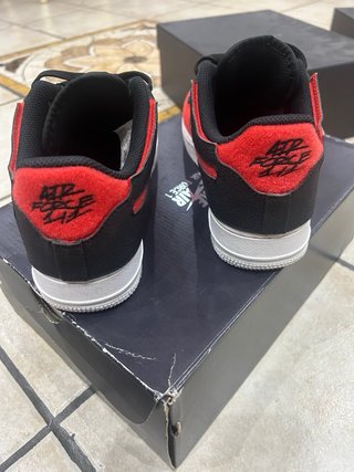 Nike Air Force 1 Rosse e Nere