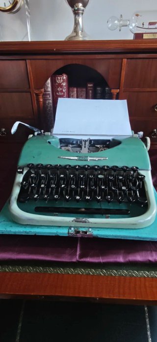 Máquina de escribir vintage Amaya