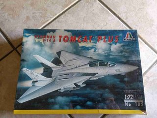 Modellino Grumman F-14 A Tomcat Plus Italeri 1/72