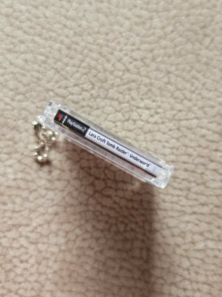 Tomb Raider Underworld PS2 keychain gadget