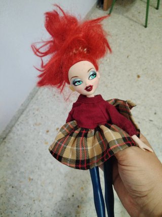 Muñeca Bratz pelo rojo