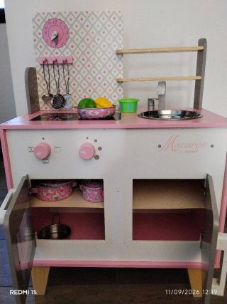 Cucinetta giocattolo rosa