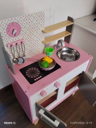 Cucinetta giocattolo rosa