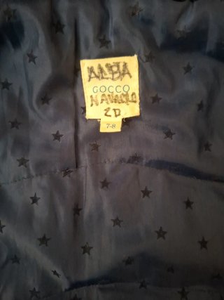 Chaqueta azul de niña con capucha