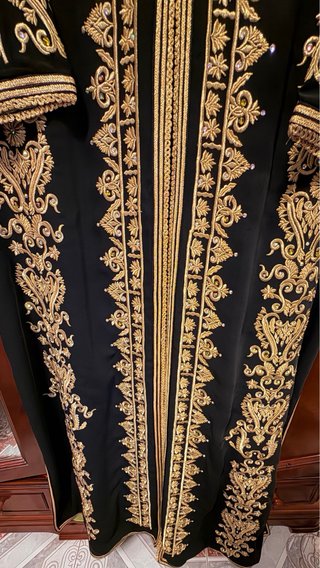 Caftán Negro Bordado Dorado Talla Única