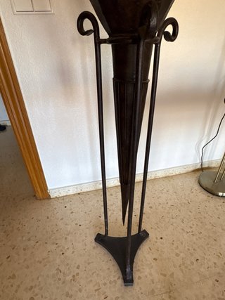 Figura decorativa de metal