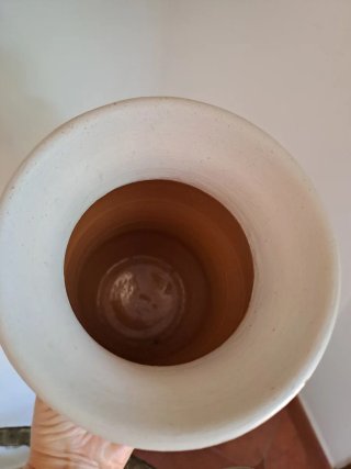 Vaso artigianale decorato con uva
