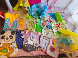 Lote Baberos Bebé Mangas y Sin Mangas