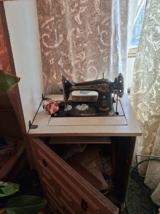 Máquina de coser Singer antigua