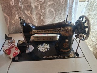 Máquina de coser Singer antigua