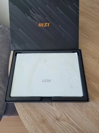 MSI Portátil Blanco