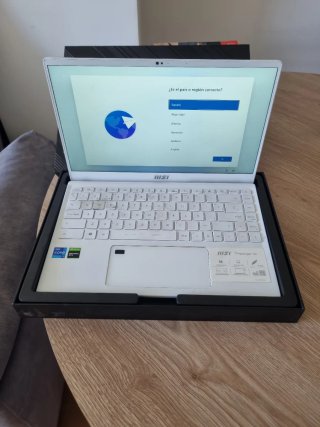 MSI Portátil Blanco