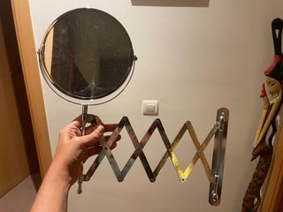 Espejo de aumento extensible de Ikea