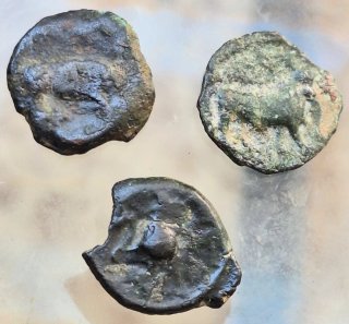 Lote 3 hemiobolos Masalia (Marsella) 150-30 aC