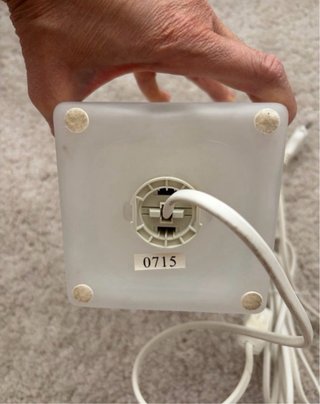 Lámpara Mesilla de Vidrio de IKEA modelo GRÖNÖ.