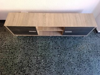 Mesa TV moderna 2 puertas y 2 huecos