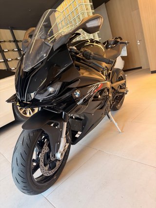 BMW S1000RR 2024 Negra - 5900Km
