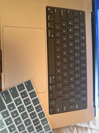 MacBook Pro 16" 2023 M2 Pro 16G Nuevo Applecare+