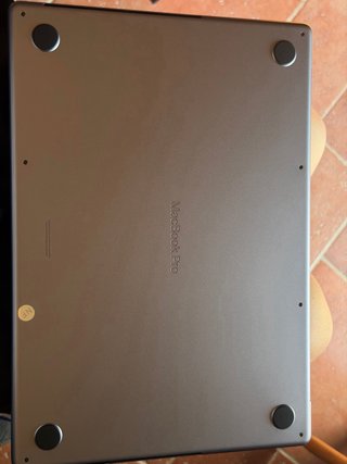 MacBook Pro 16" 2023 M2 Pro 16G Nuevo Applecare+