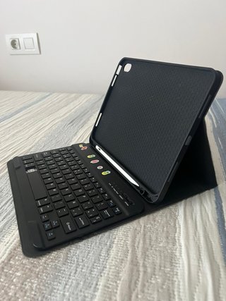 iPad 64 GB Gris Espacial + Kit Completo (Funda, Te