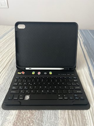 iPad 64 GB Gris Espacial + Kit Completo (Funda, Te