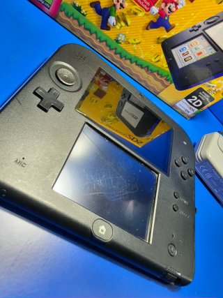 Nintendo 2DS Edizione Speciale Super Mario Bros. 2