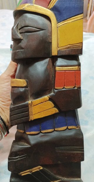 Tótem Azteca Tallado a Mano