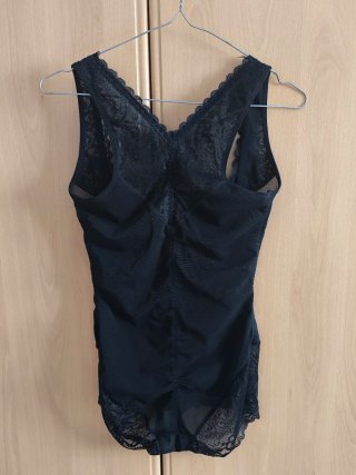 Body contenitivo modellante nero con pizzo - S/M