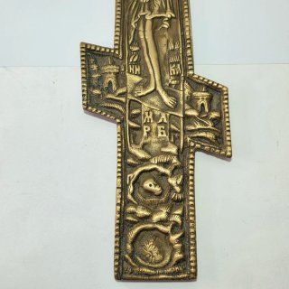 Vecchia icona crocifisso ortodosso russo in bronzo