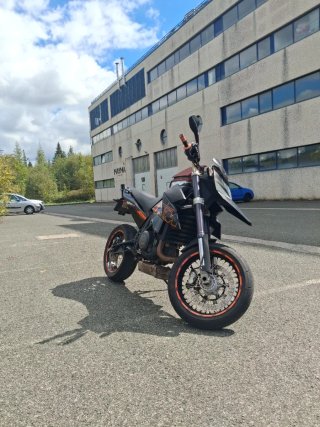 KTM 690 SM Supermotard