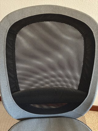 Silla de oficina ergonómica gris